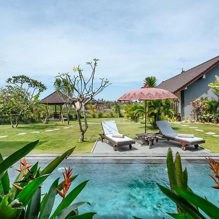 Carik Bali Guest House Canggu Buitenkant foto